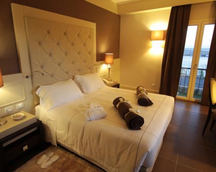 Discover the comfortable rooms at the Best Western Plus Hotel Perla del Porto in Catanzaro Lido