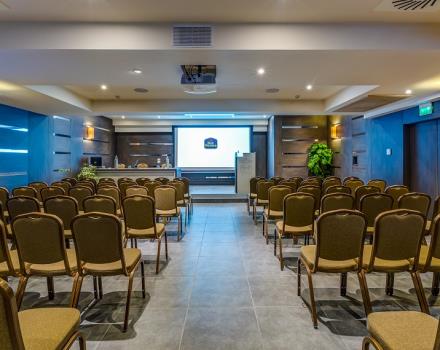 Best Western Plus Hotel Perla del Porto, 4 star hotel in Catanzaro Lido, offers a spacious Congress Centre