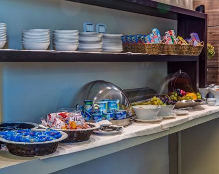 Best Western Plus Hotel Perla del Porto, 4 stelle a Catanzaro, offre un buffet colazione con prodotti tipici